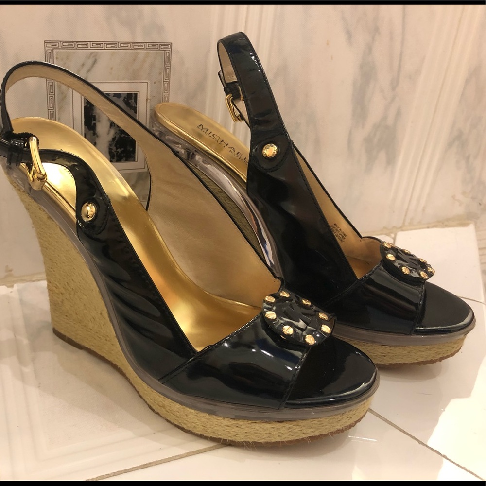MICHAEL Michael Kors Black Patent Leather Wedge Sandals Espadrille Gold Stud 8.5